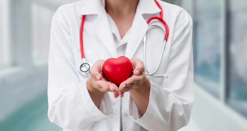 Quel Est Le R Le Du Cardiologue Qui Peut Le Consulter Lawra