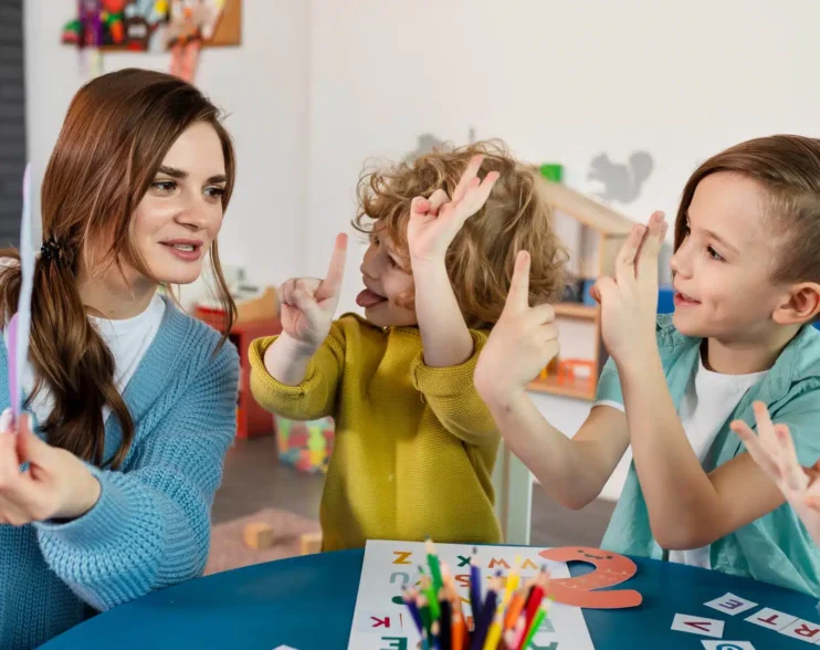 Les Jeux Montessori pour les Enfants de 3 Ans : Nourrir l’Épanouissement et l’Apprentissage