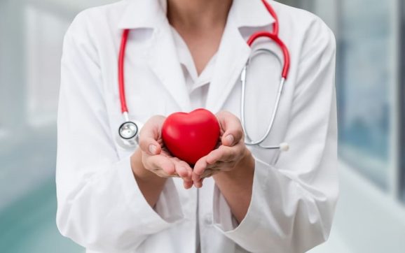 Quel est le rôle du cardiologue ? Qui peut le consulter ?