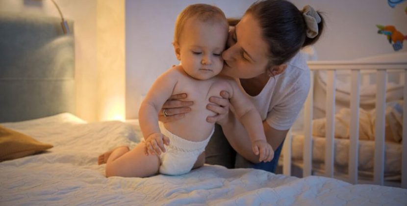 Habiller bébé la nuit : conseils pour un sommeil paisible