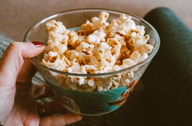 Pop-corn salé : astuces pour un snack rapide et savoureux