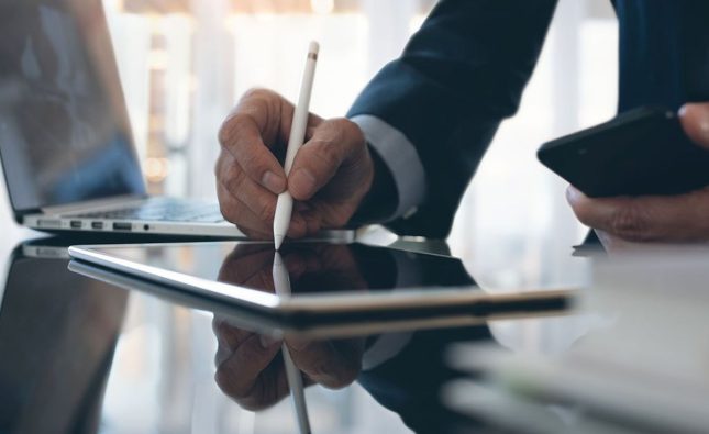 La signature électronique : un atout incontournable pour les marchés publics dès 2025