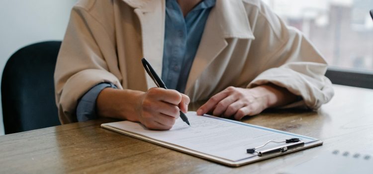Les mots-clés à inclure dans votre CV pour attirer les recruteurs