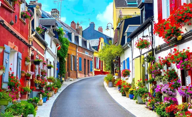 Découvrir Saint-Valery-sur-Somme : une destination idéale pour des vacances entre nature et patrimoine
