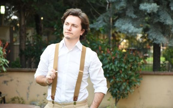Accessoires unis ou imprimés : quelles bretelles homme à motifs porter selon les occasions ?