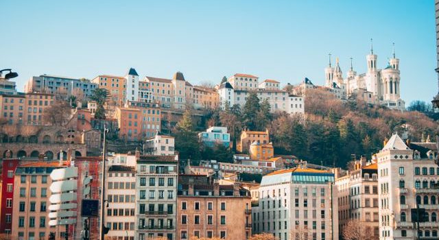 Comment préparer sa visite dans un salon d’alliances à Lyon ?